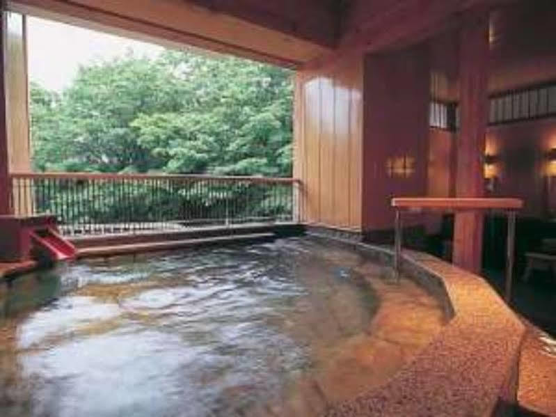 צ'יצ'יבו Hotel Miyama מראה חיצוני תמונה
