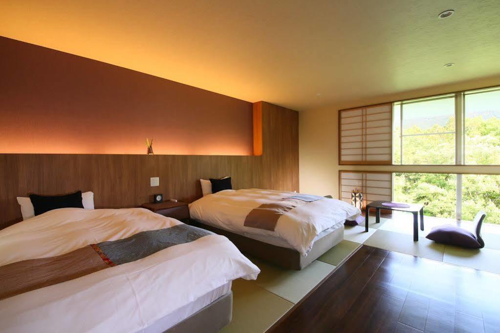 צ'יצ'יבו Hotel Miyama מראה חיצוני תמונה